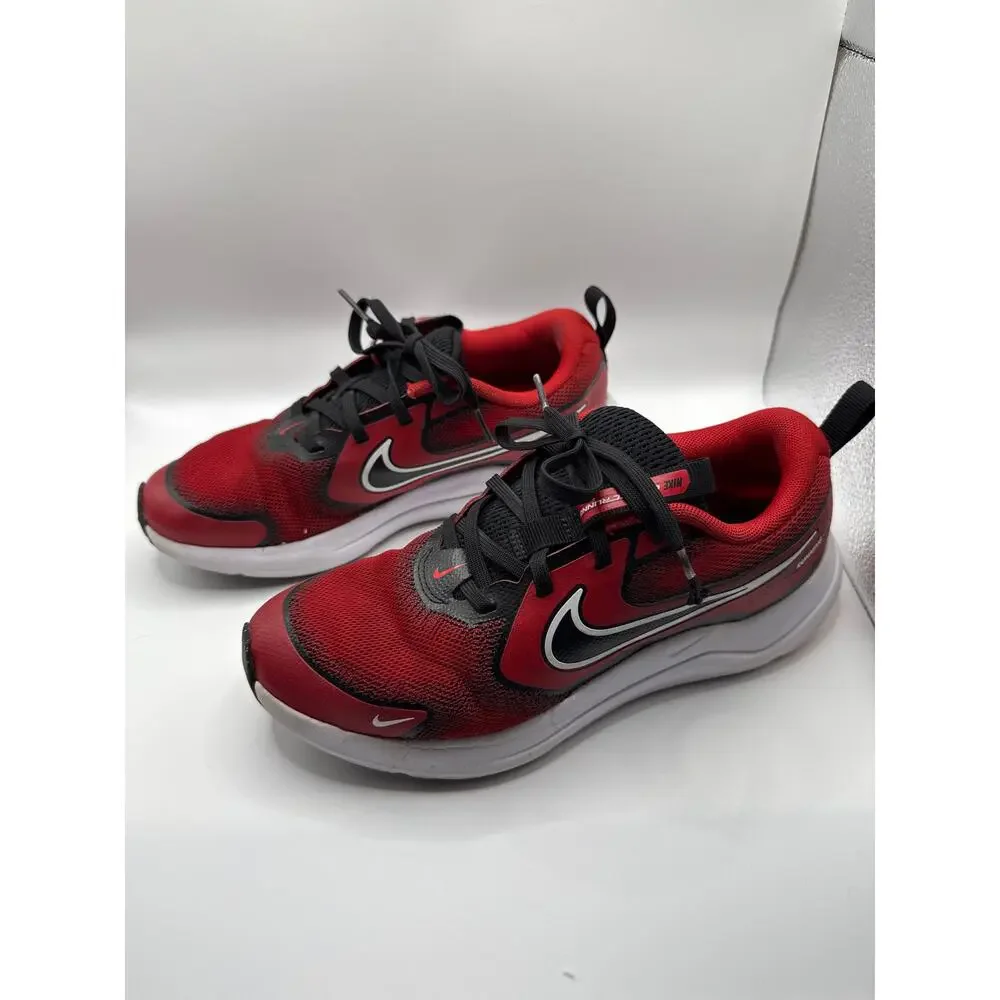 Nike Cosmic Runner Big Kid GS Youth Shoes 4Y Red White Black Lightweight Running